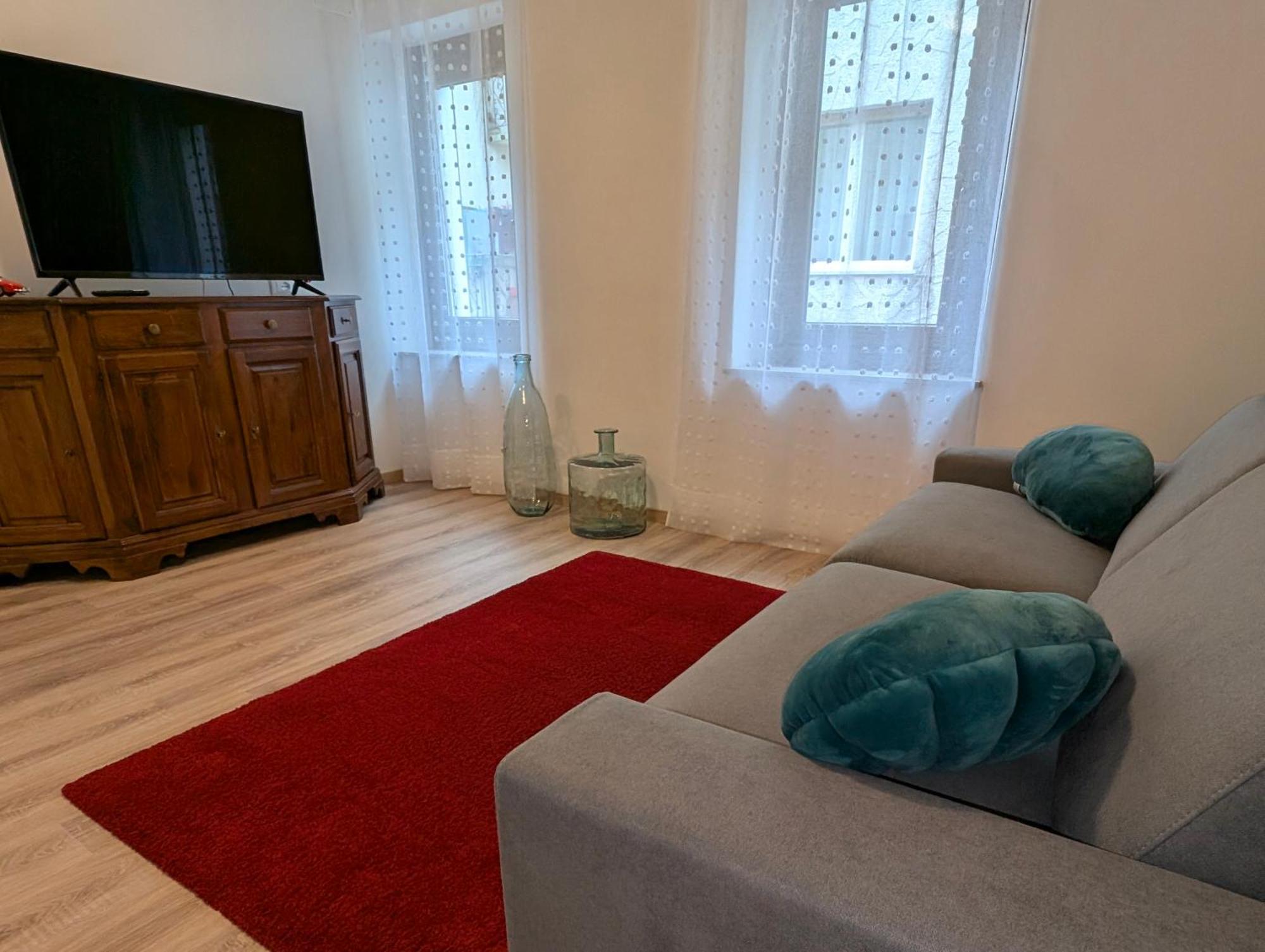 Spazioso E Completo Appartamento Con 3 Camere, Doppi Servizi, Fino A 8 Posti Letto Pedavena Εξωτερικό φωτογραφία